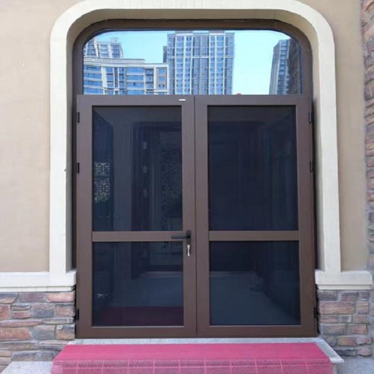 一家集门窗的设计、开发、制作、销售、安装为一体的企业
