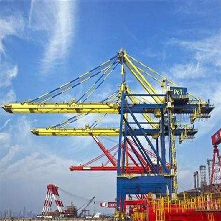 港口吊机防腐图2