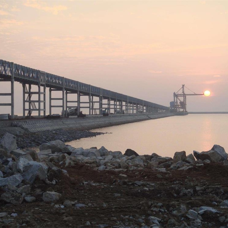 网架煤棚钢构防腐图3