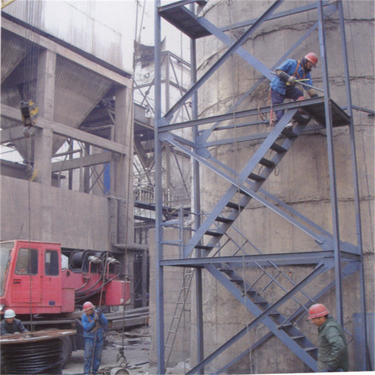 烟囱爬梯安装图2