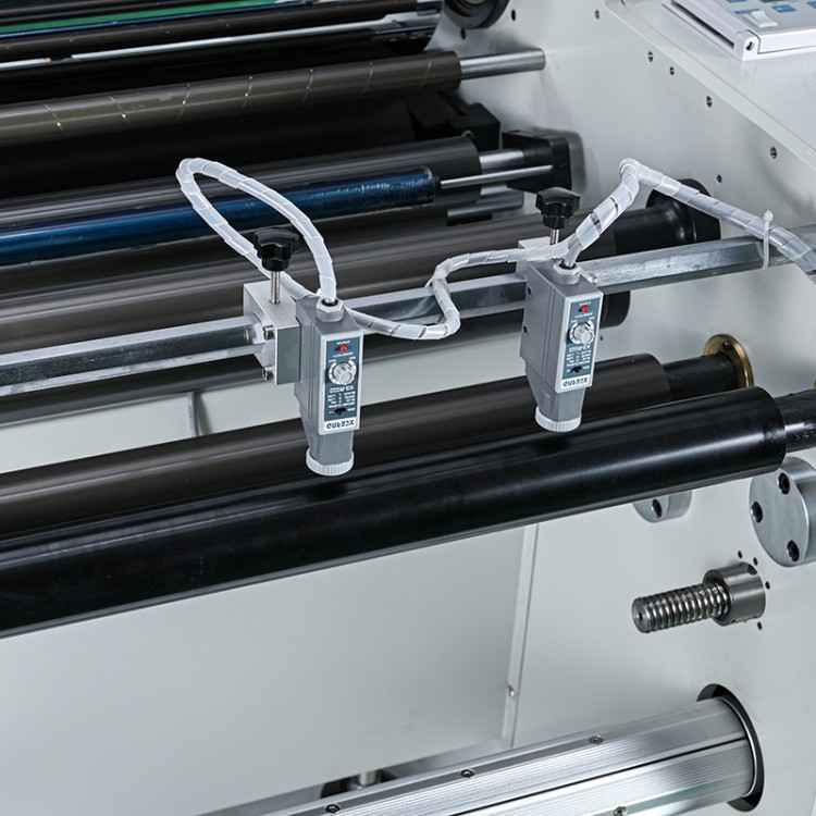 厂家直供高速覆膜机卷筒两用不干胶贴膜机全自动电磁加热预涂膜机图3