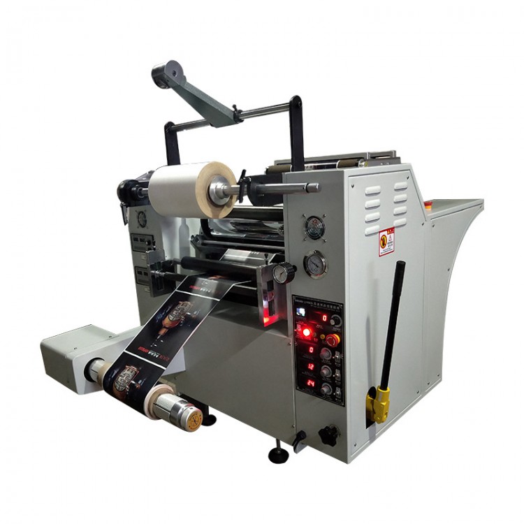 定制自动纠偏覆膜机水性卷对卷商标热裱机定做珠光膜立式过膜机图2