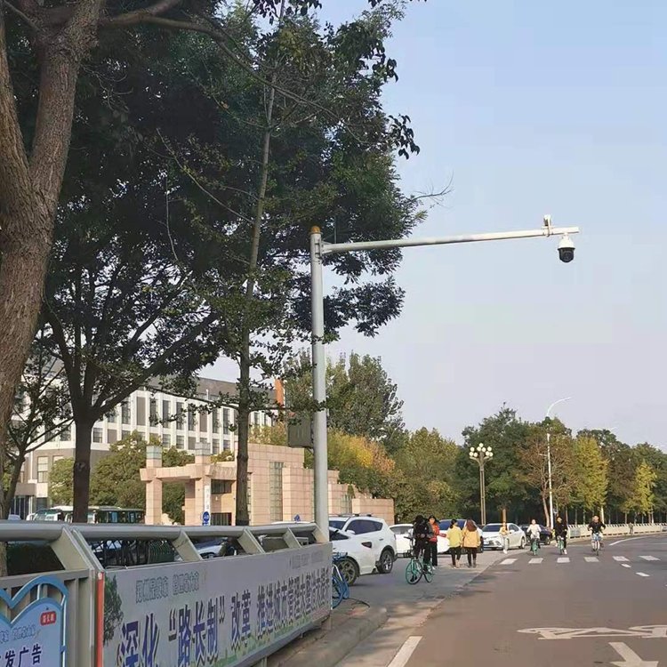 红绿灯监控立杆厂家图3