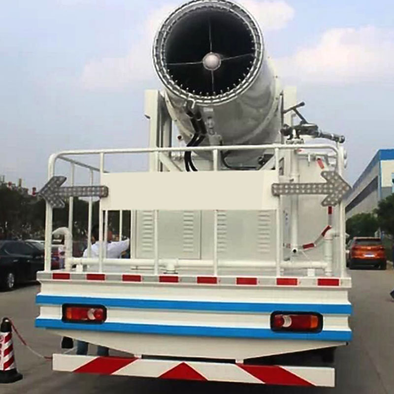 东风天锦雾炮洒水车 (3)