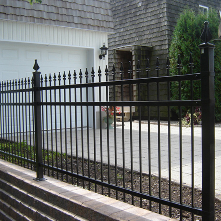 批发铁艺护栏栏杆 庭院围栏小区道路防护栏隔离防攀爬栏杆定制