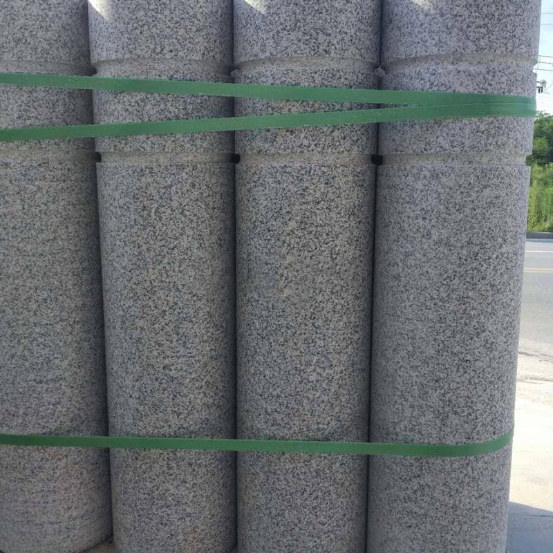 浅灰色挡车柱 浅灰色挡车石柱