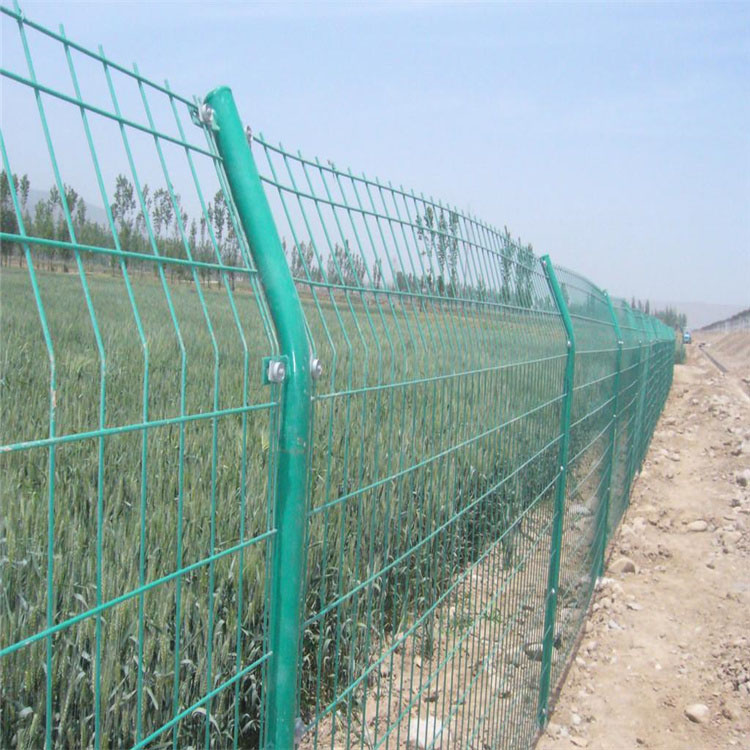双边丝隔离栅 结构护栏网 养殖果园围栏公路护栏低碳钢丝包塑