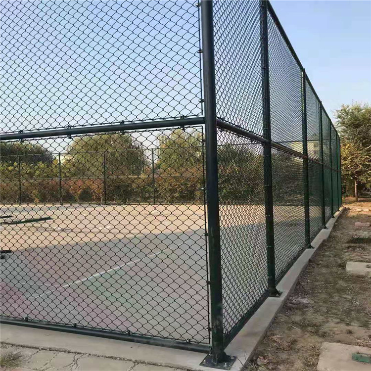 户外篮球场围网 篮球场防护网 浸塑篮球场护栏网围网