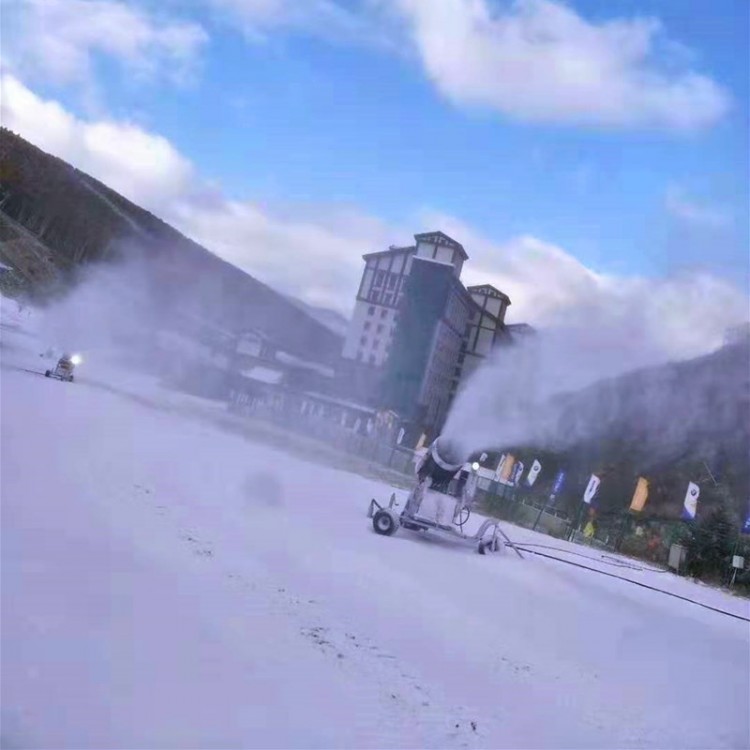 户外滑雪场人工造雪机冬季制造雪景 国产造雪机造雪量大