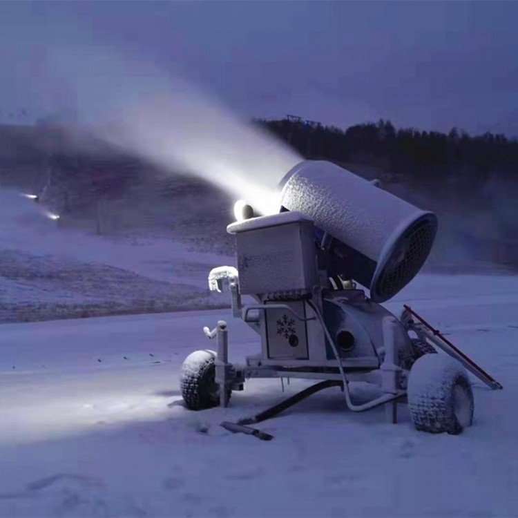 人工造雪机造雪量发挥好 北方国产造雪机造雪设备