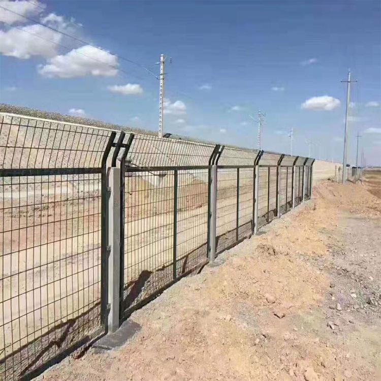 铁路防护栏