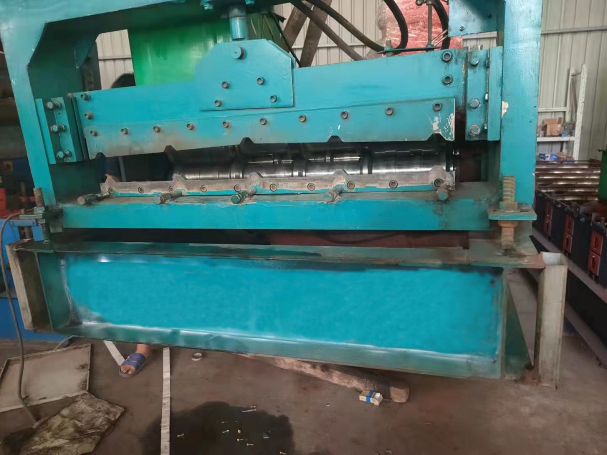 9成准新二手压瓦机设备