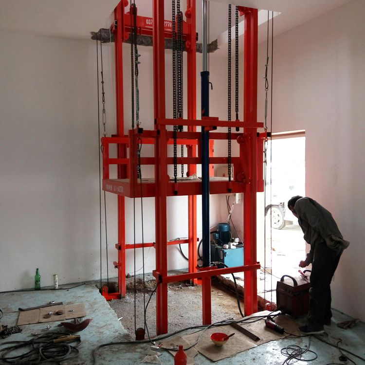 导轨链条式货梯