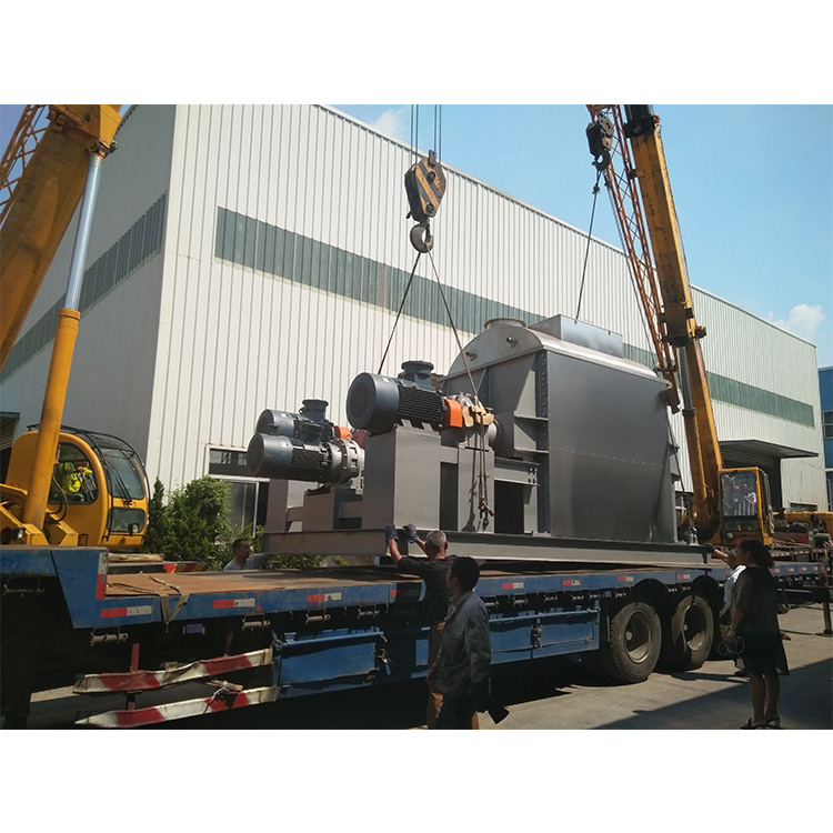 8000L捏合机吊装