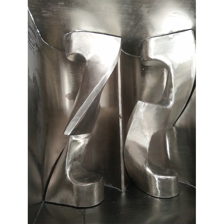 翻缸捏合机拌缸内部