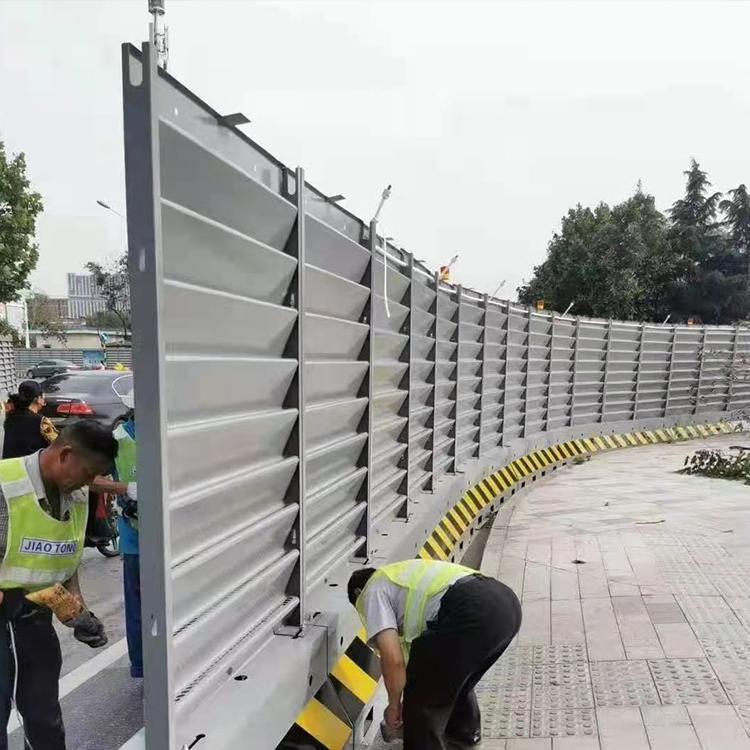 Louver fence manufacturer