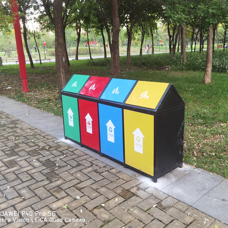 公园垃圾桶