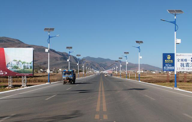 广西柳州市太阳能路灯道路项目案例