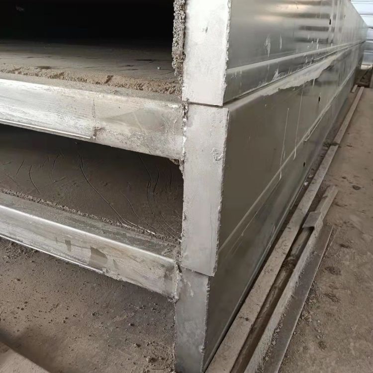 钢框轻型屋面板