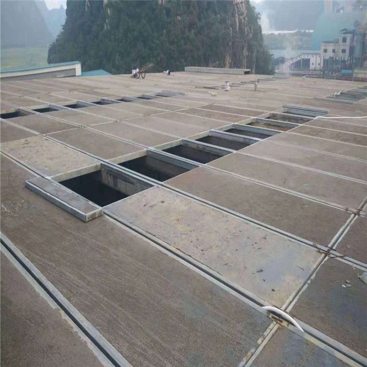 钢边框保温隔热轻型板