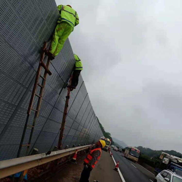 高速公路声屏障