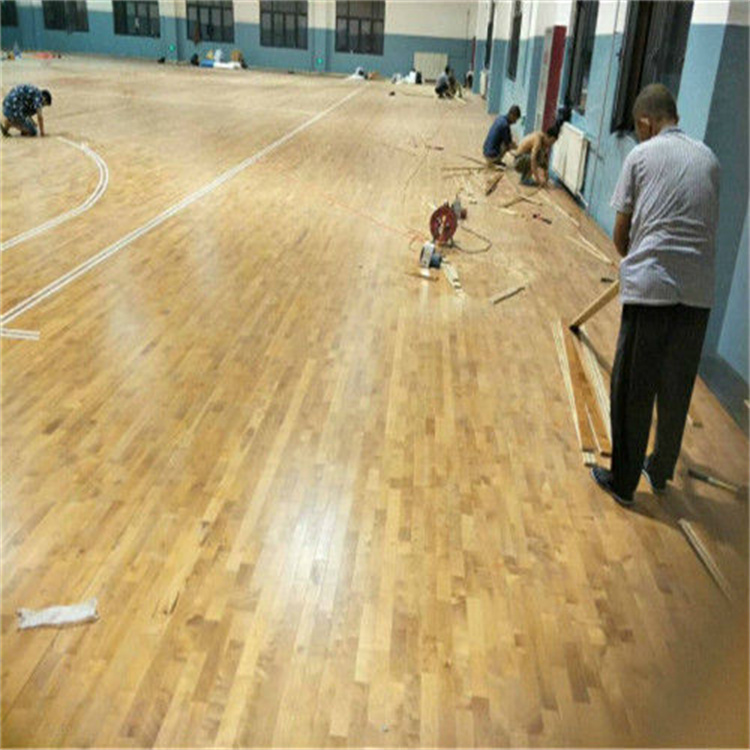 体育馆木地板翻新