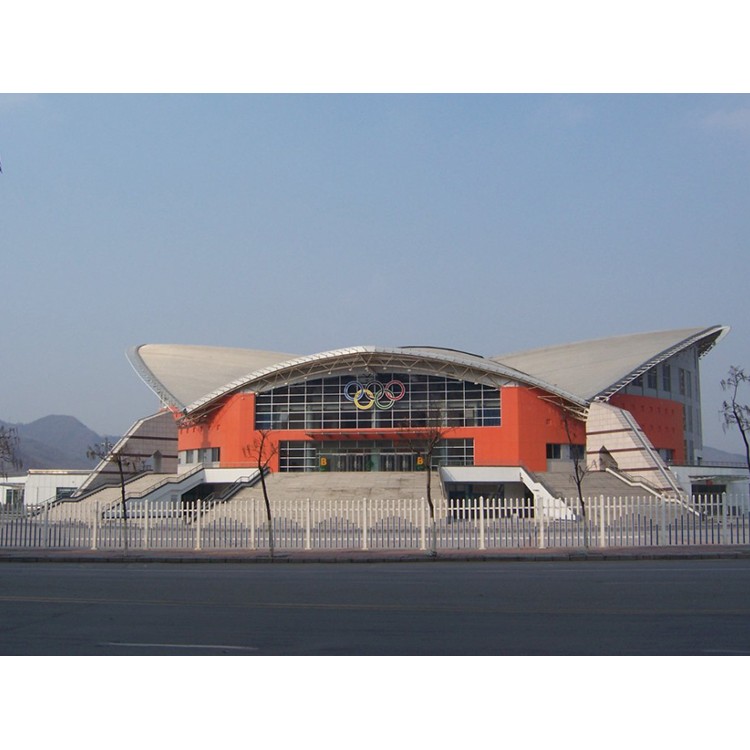 体育中心天沟融雪