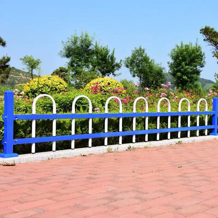 草坪护栏城市花坛围栏园林PVC塑钢护栏公园U型焊接绿化带围栏