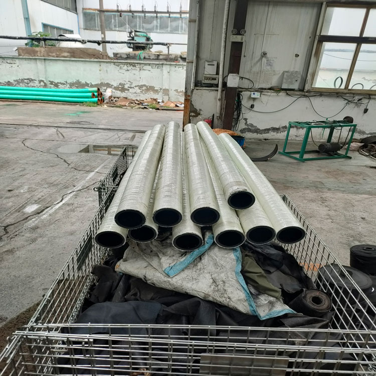 Hongchuang produces customized water-cooled cable rubber tubes, wrapped with asbestos fireproof cloth rubber tubes
