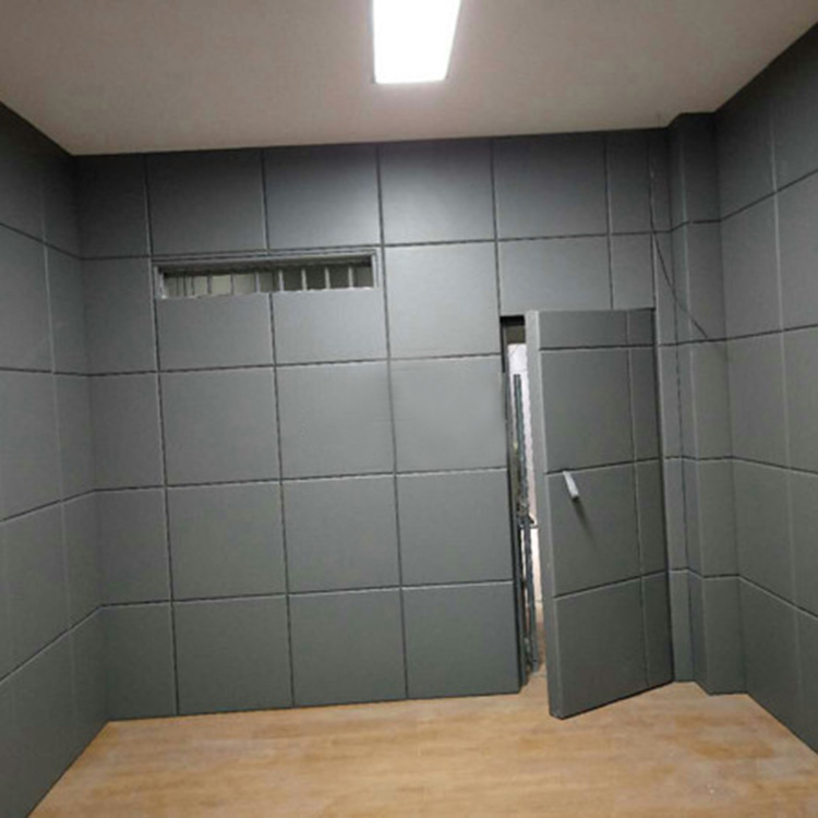 Sound absorbing and anti-collision soft package