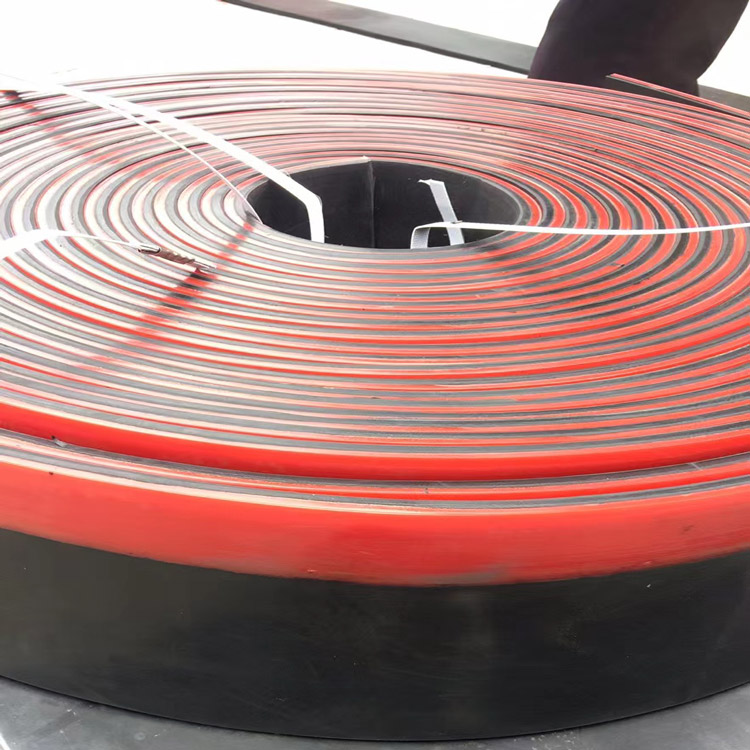 Anti overflow skirt board