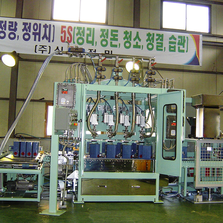 Manufacturer supplies fully automatic filling machine, 1-5L curing agent automatic filling machine