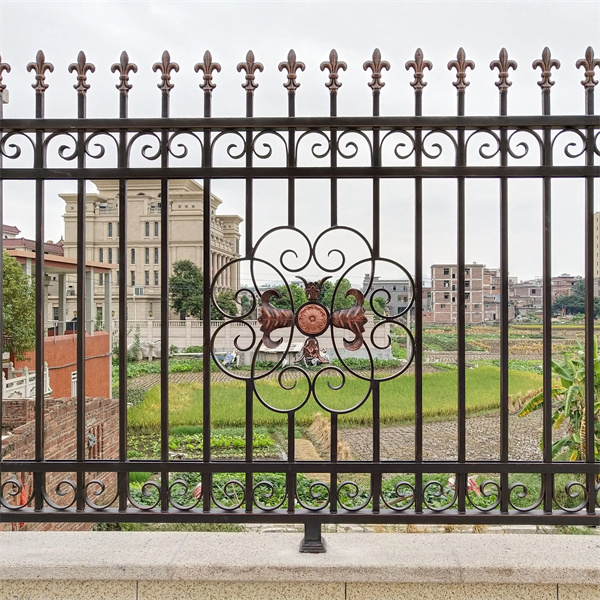 Iron fence manufacturer