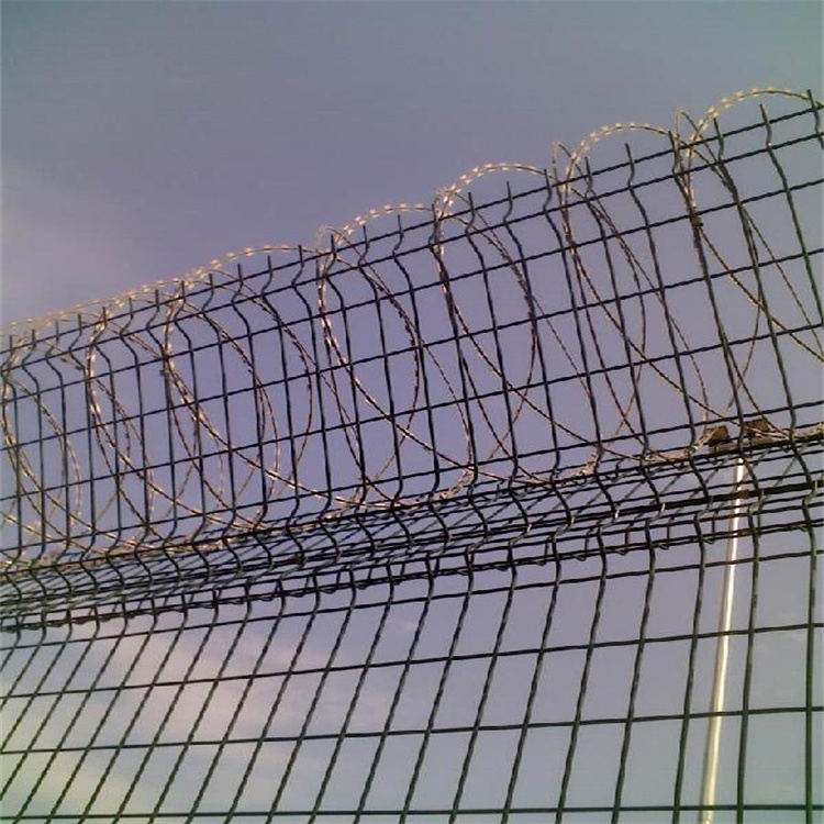 河北刀片刺网厂家供应黔南州防攀爬铁丝网防盗隔离钢网墙