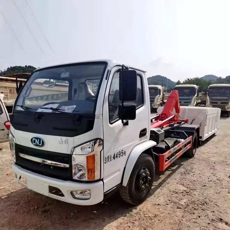 蓝牌勾臂垃圾车 建筑环卫车 沙石转运车 2080高可下地下室