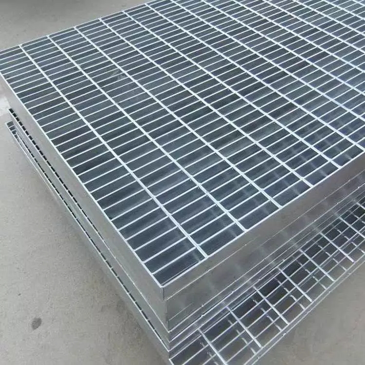 网格栅盖板/化工厂热镀锌钢格栅板/楼梯热镀锌踏步板