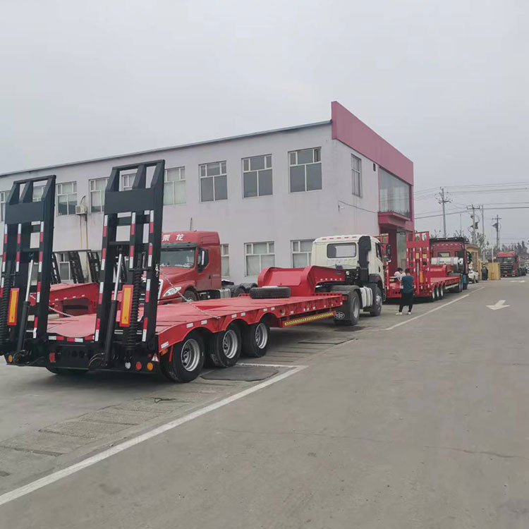 低平板半挂车