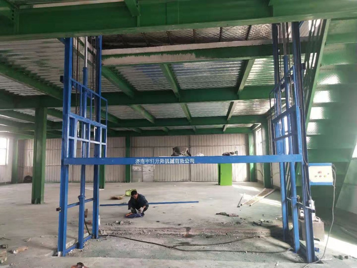 YuXuan SJD Hydraulic Lifter, Factory Elevator, Guided Rail Elevating Platform Price