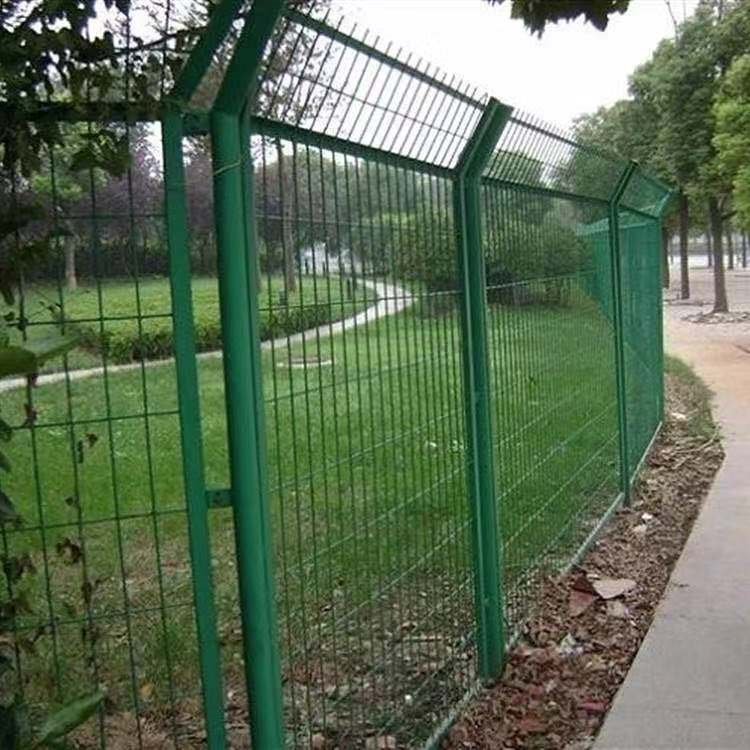 园林绿化双边丝护栏 公路护栏网厂家 小区安全防护网