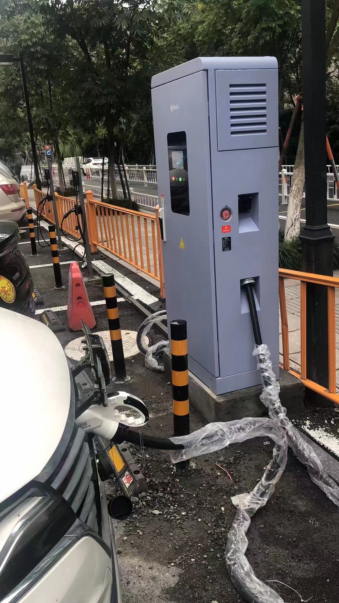 广州30KW直流刷卡扫码智能电动汽车充电桩厂家批发