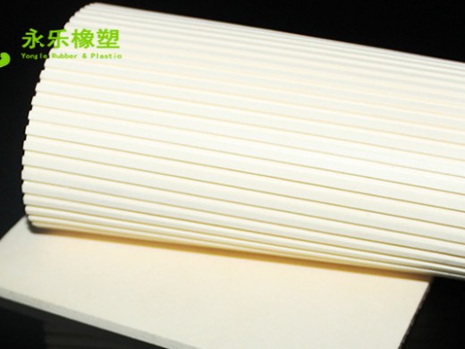 硅胶制品能承受的高温是多少 ?