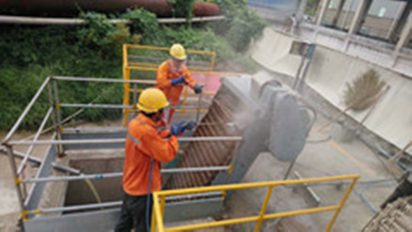造纸厂櫊栏提污机用高压水清洗厂家