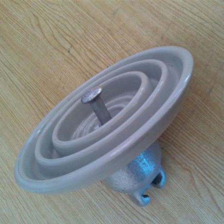 Suspended porcelain insulator
