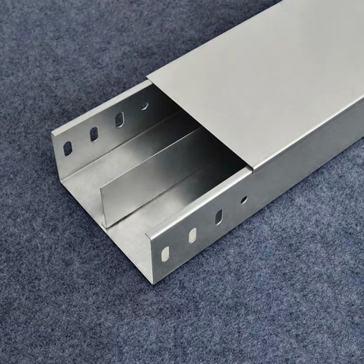 槽式桥架加隔板