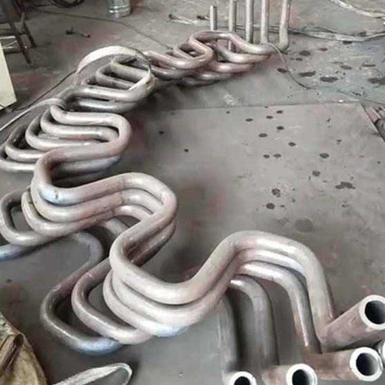 蛇形弯管