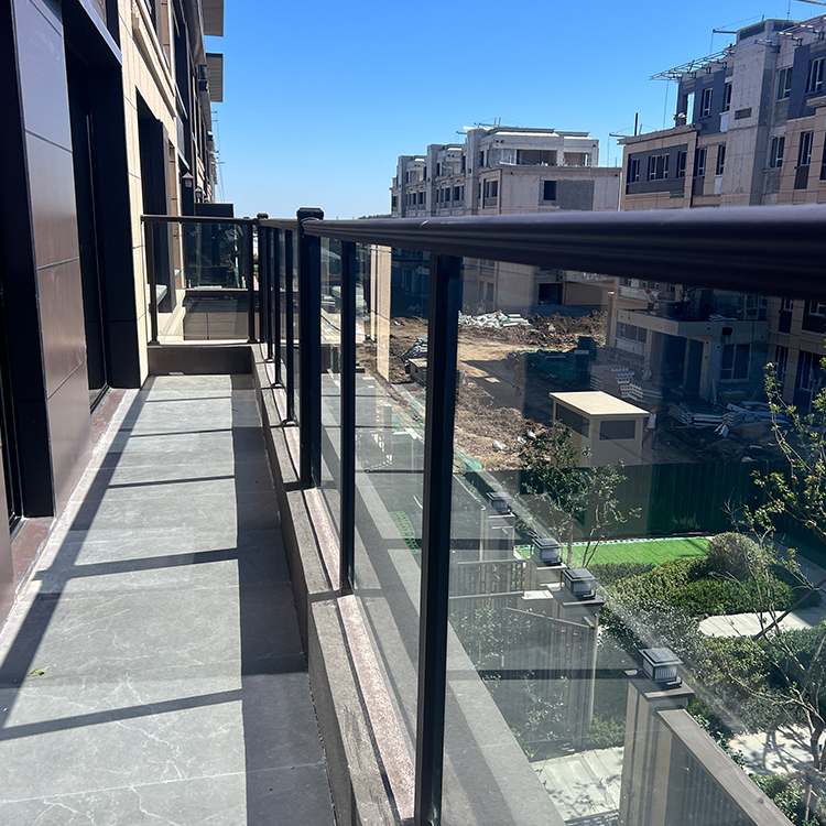 铝合金玻璃护栏