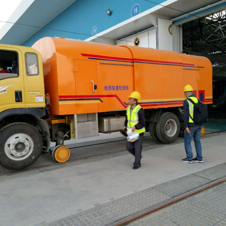公铁两用地铁轨道检测车