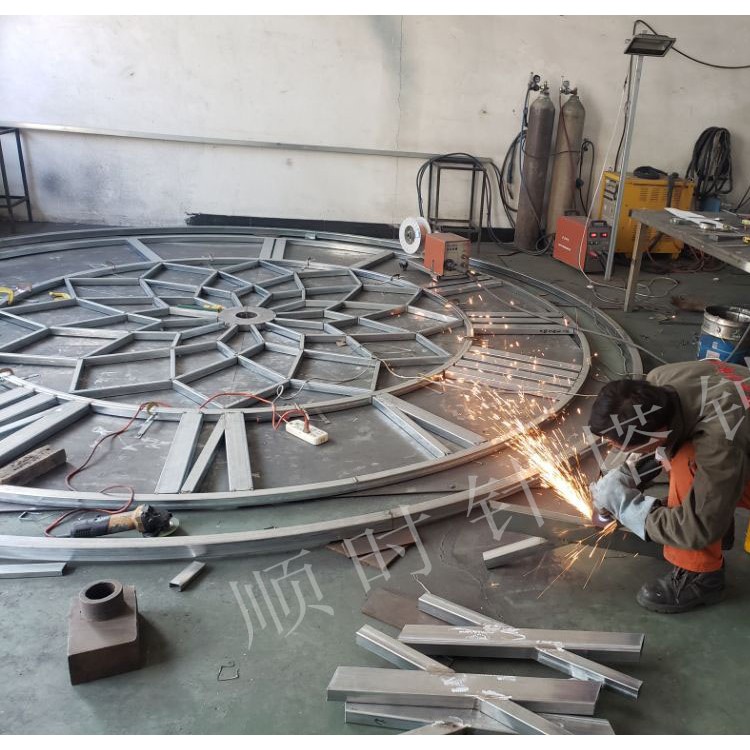 塔钟盘面焊接车间2