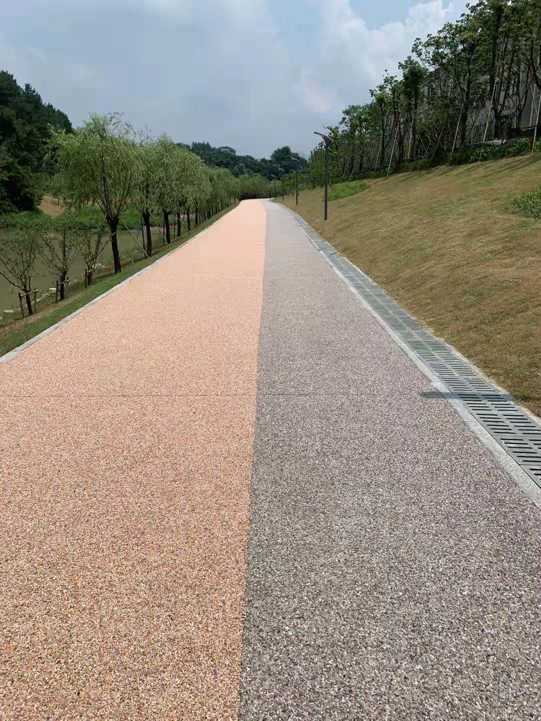 露骨料透水地坪