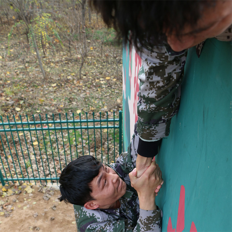 公司拓展-军博拓展培训